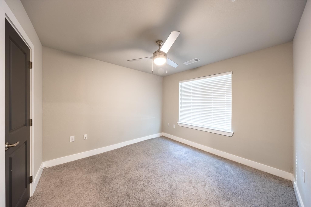 3353 Wynwood Drive - Photo 7