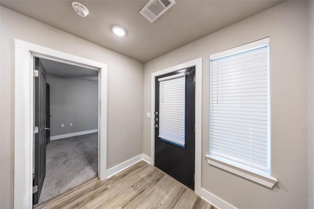 3353 Wynwood Drive - Photo 4