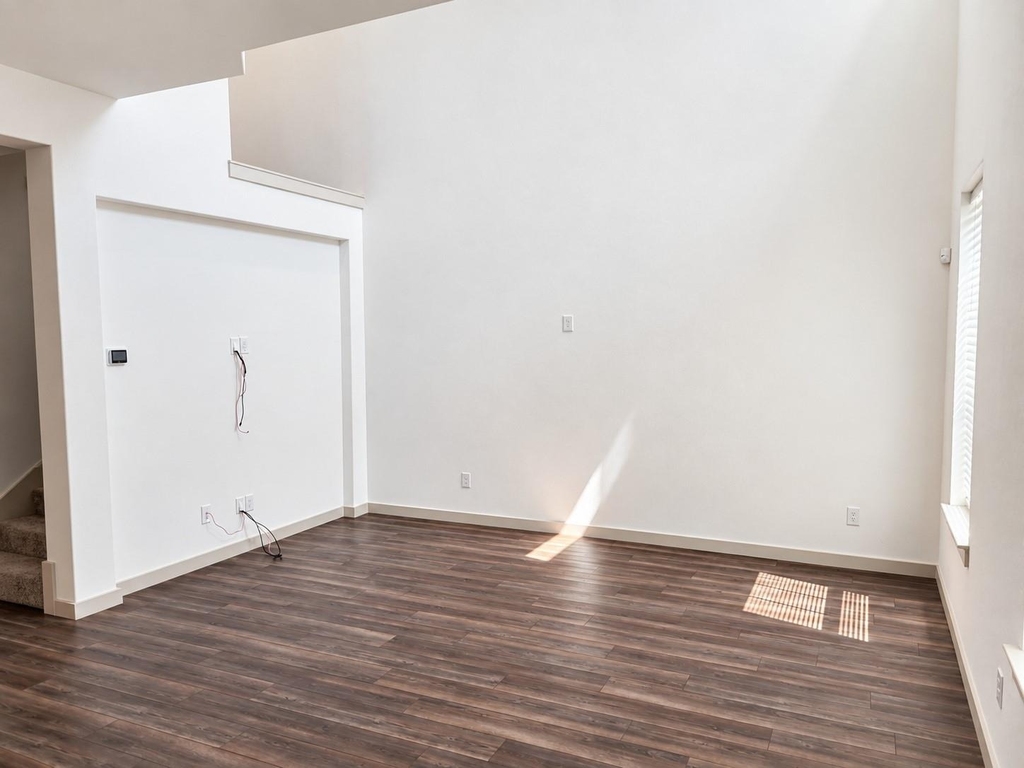6429 Iron Horse Boulevard - Photo 5
