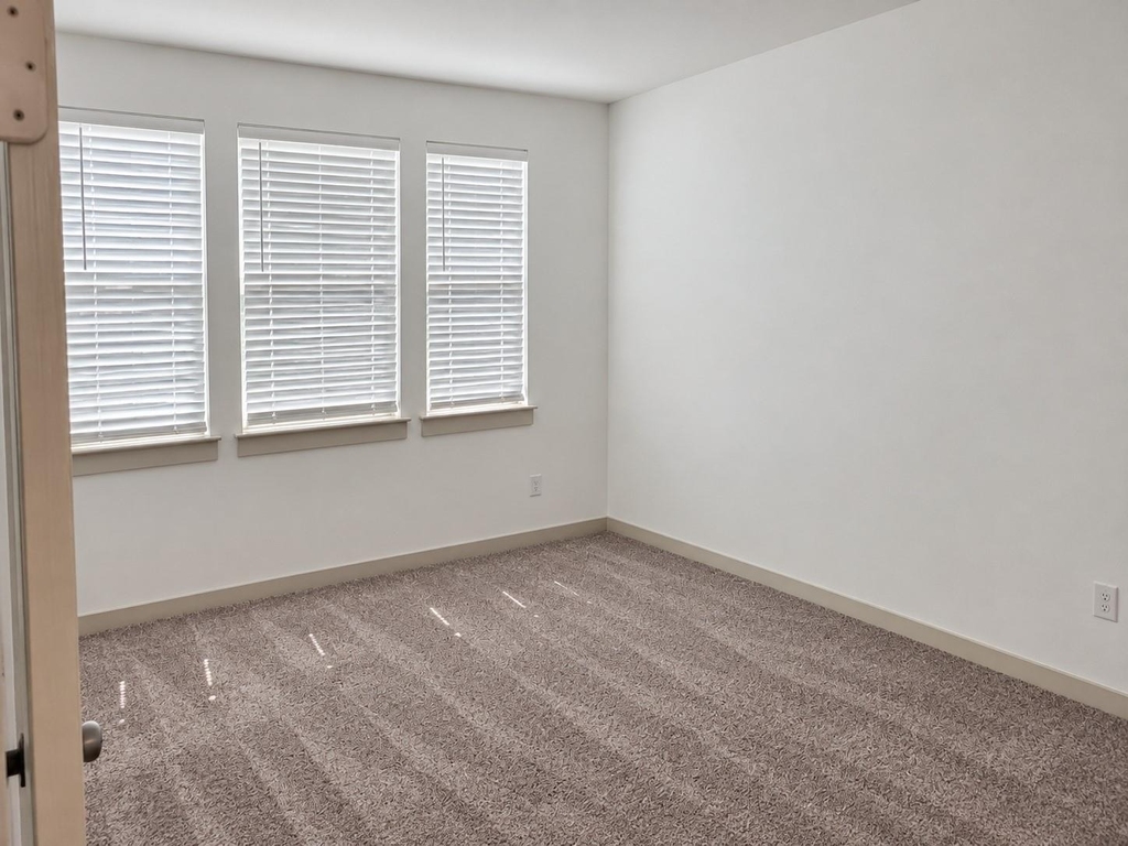 6429 Iron Horse Boulevard - Photo 20