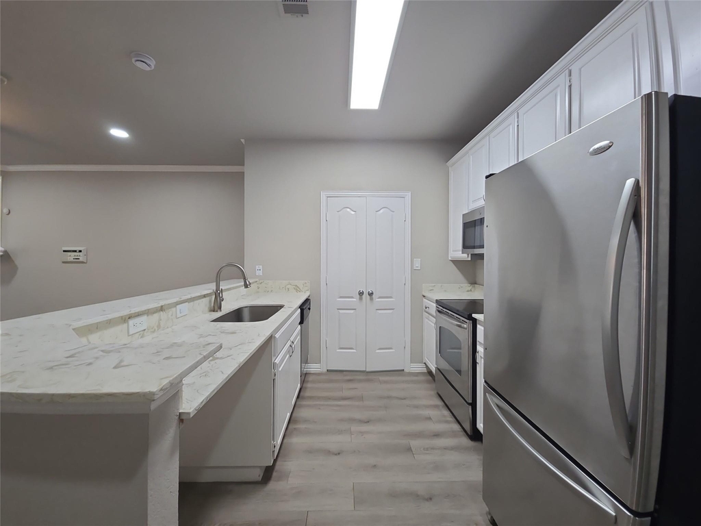 1501 Cedar Elm Drive - Photo 9