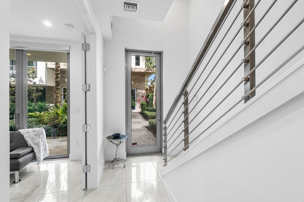4053 Nw 17th Way - Photo 4