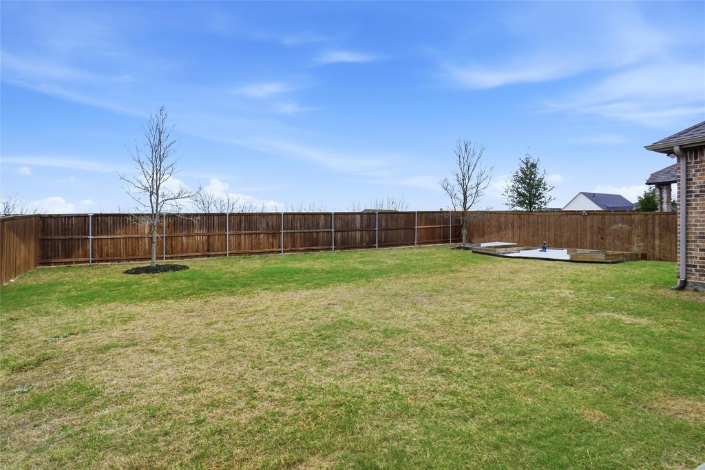2073 Cloverfern Way - Photo 33