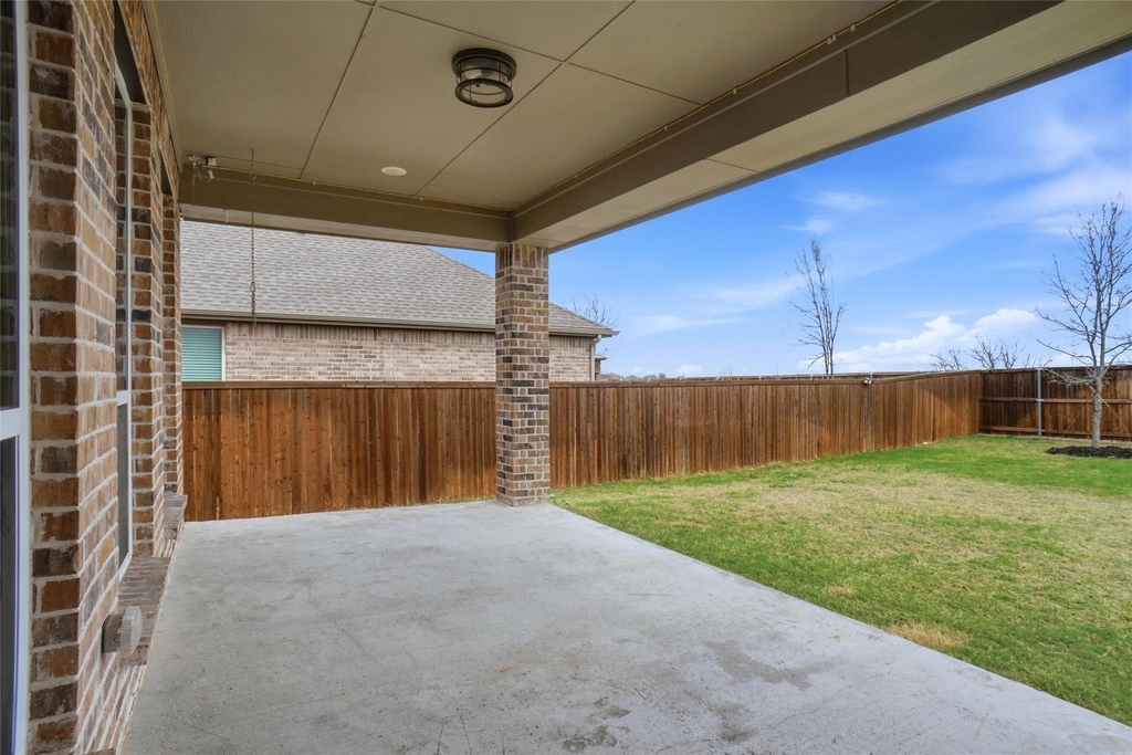 2073 Cloverfern Way - Photo 32