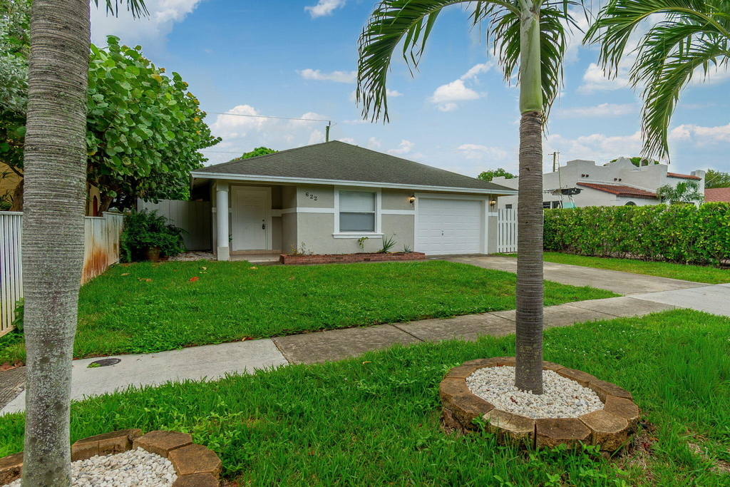 622 Lytle Street - Photo 2