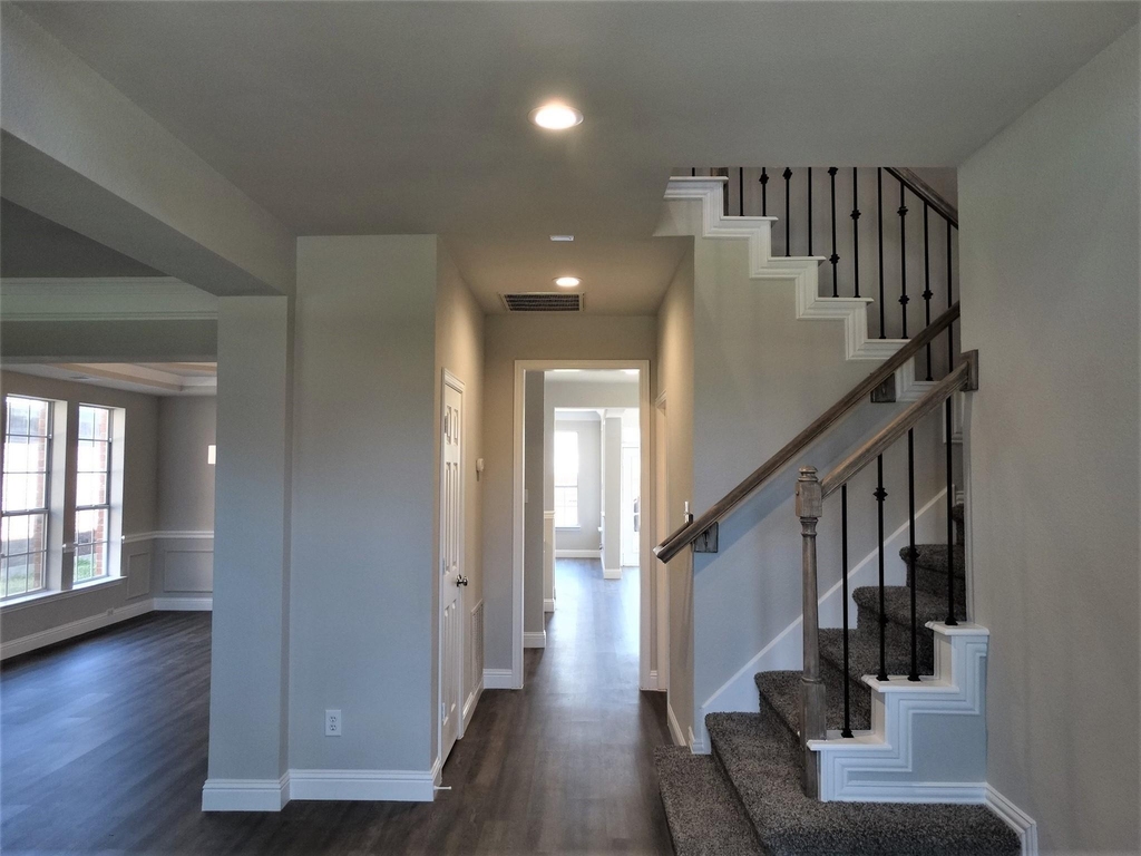 7904 Kettlewood Court - Photo 2