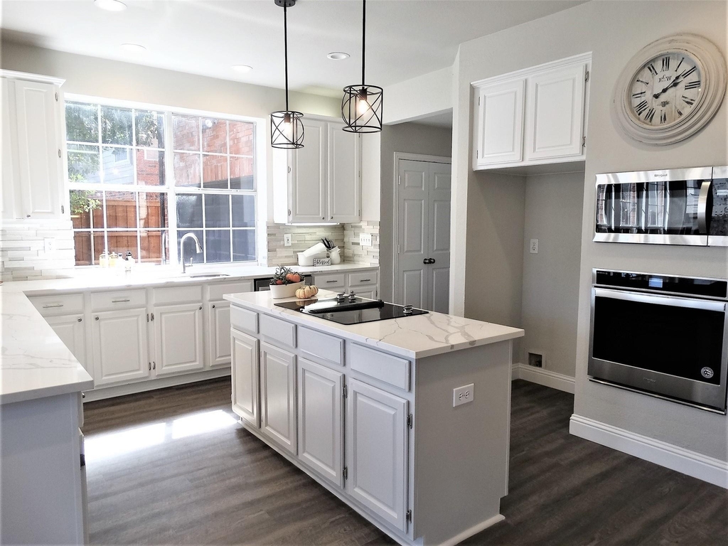 7904 Kettlewood Court - Photo 16