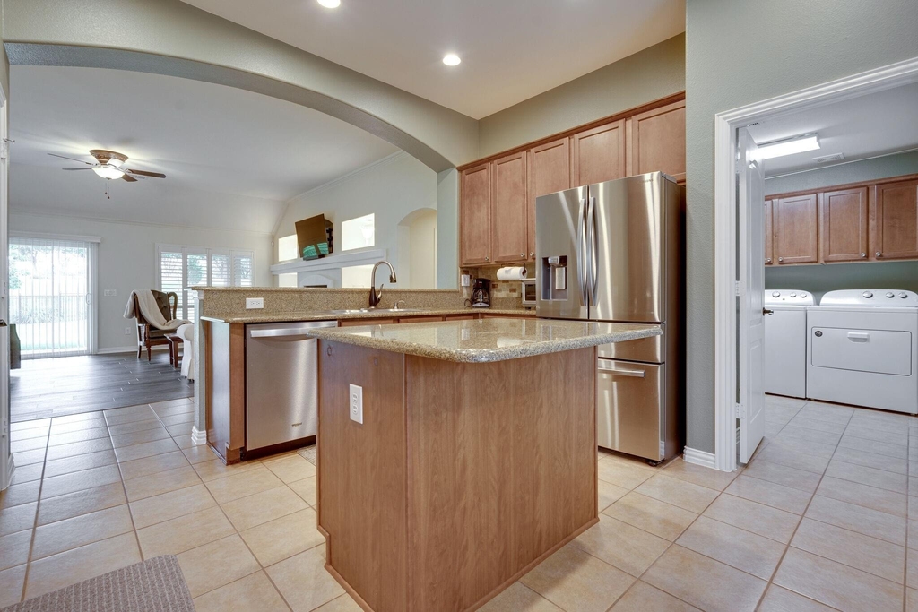 9600 Colbert Cove - Photo 8