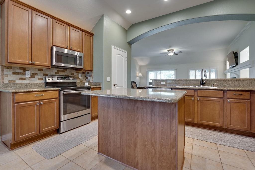9600 Colbert Cove - Photo 9