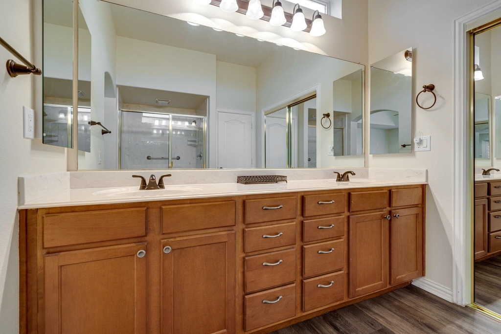 9600 Colbert Cove - Photo 17