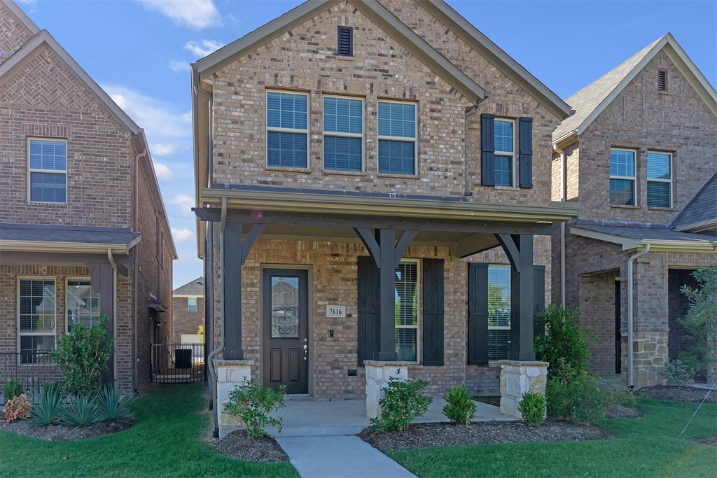 7616 Redondo Drive - Photo 2