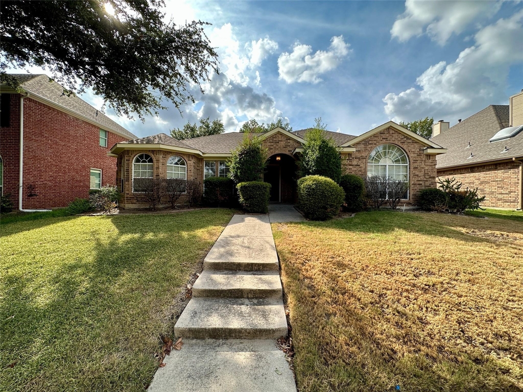 7109 Stoddard Lane - Photo 0