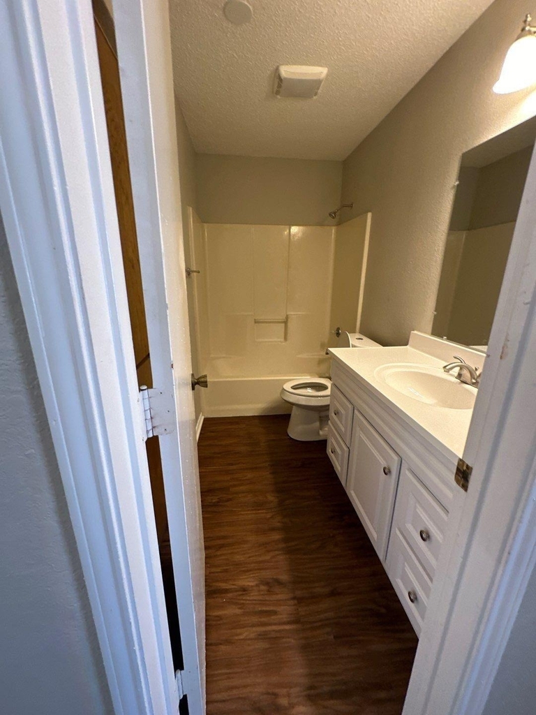 441 Signal Hill Court N - Photo 4