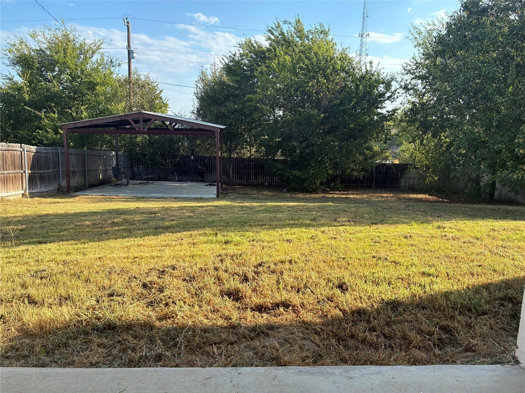 325 Hillcroft Road - Photo 5