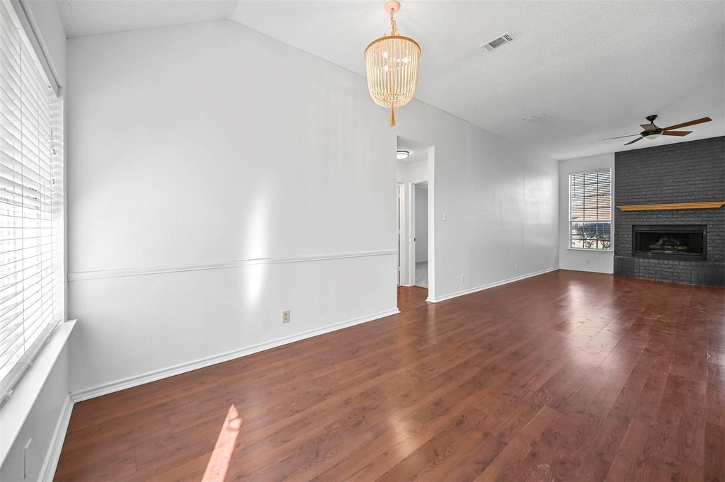2114 Lattimore Street - Photo 3