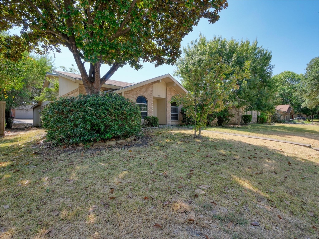 2708 Oak Grove Drive - Photo 2