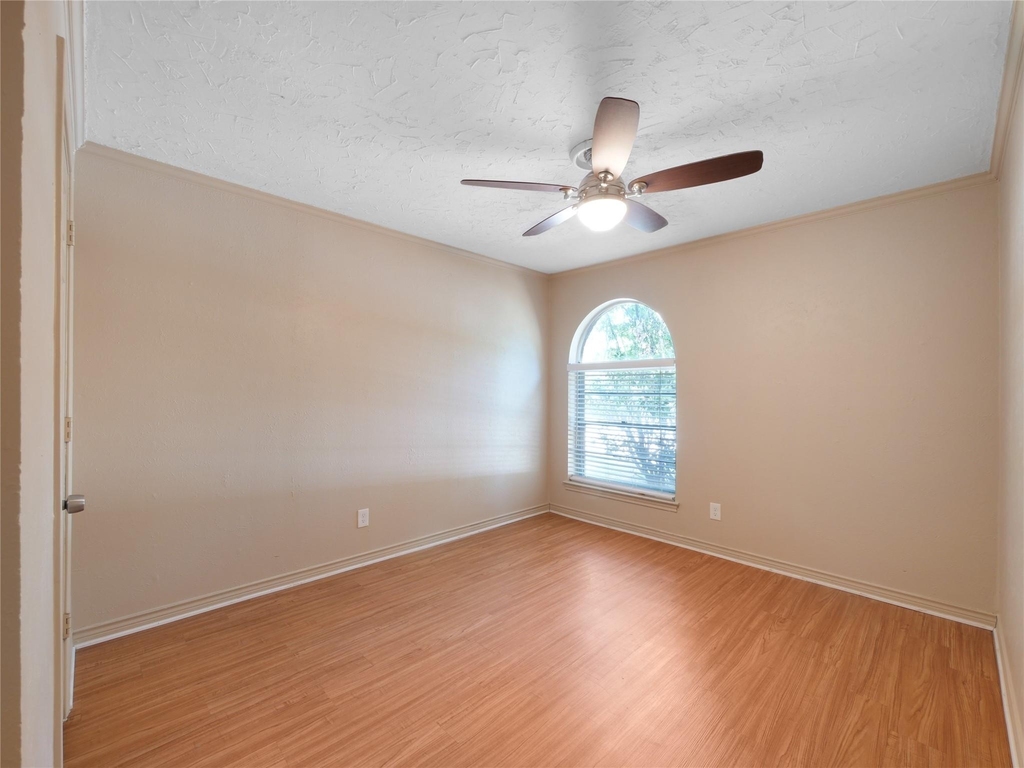 2708 Oak Grove Drive - Photo 9