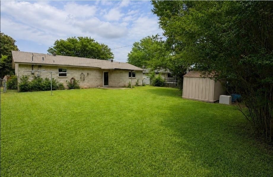 1221 Greenway Drive - Photo 18