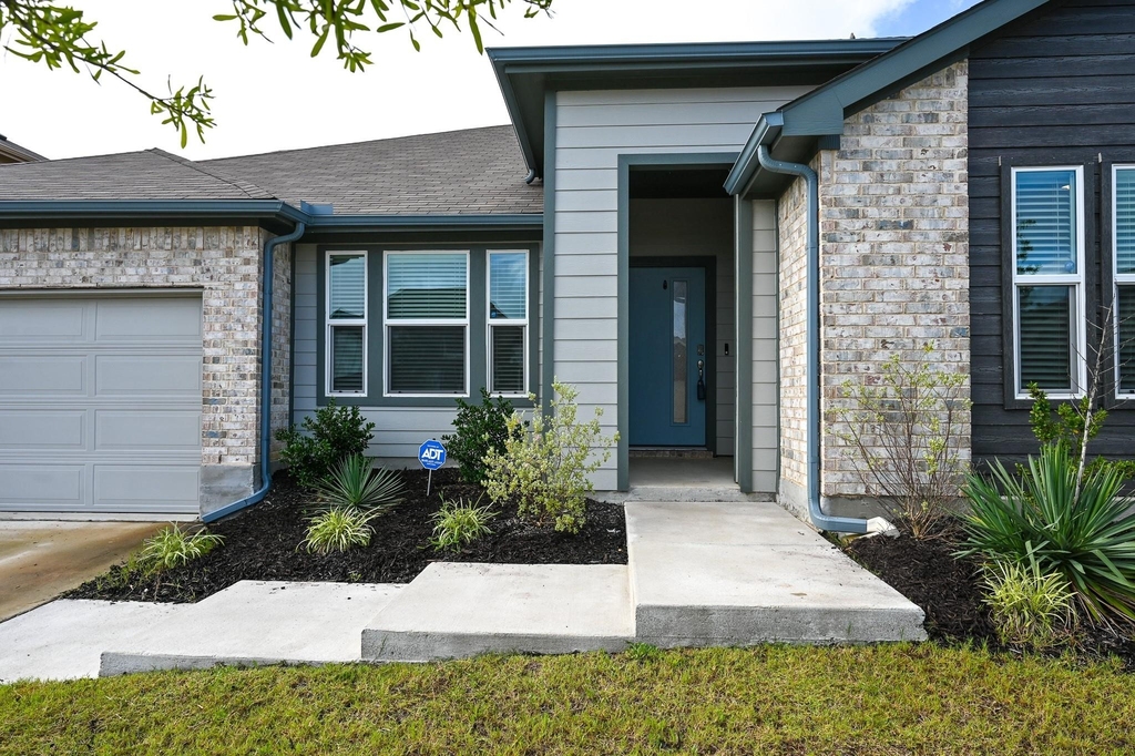 725 Golden Gate Park Road - Photo 3