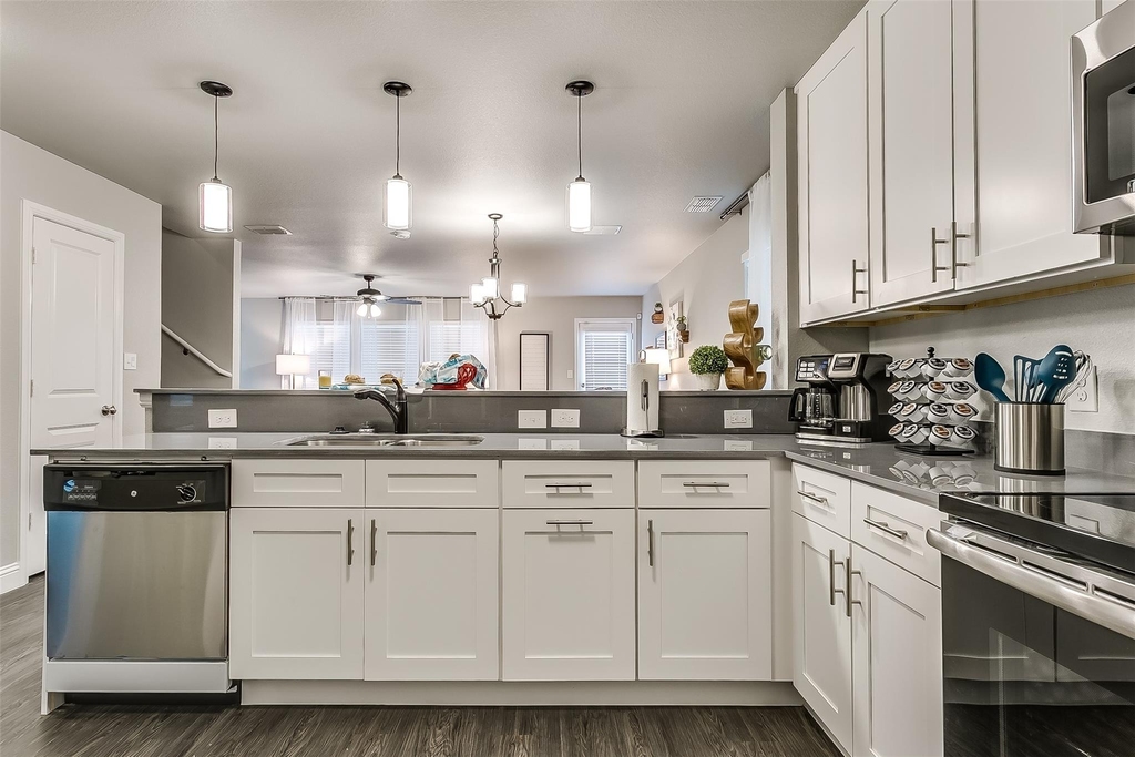 3825 Sheraton Road - Photo 2