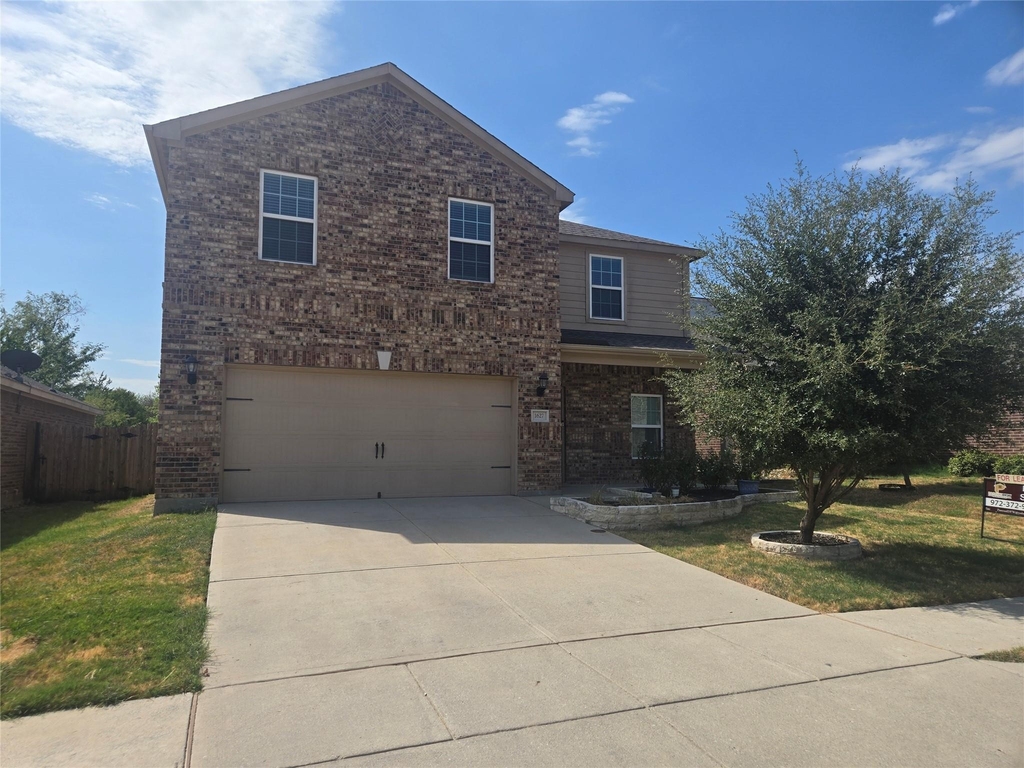 1627 Blackburn Way - Photo 0