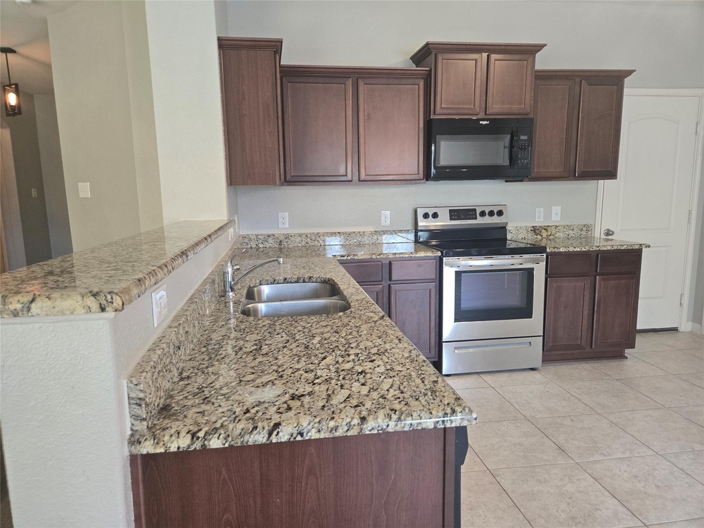 1627 Blackburn Way - Photo 7