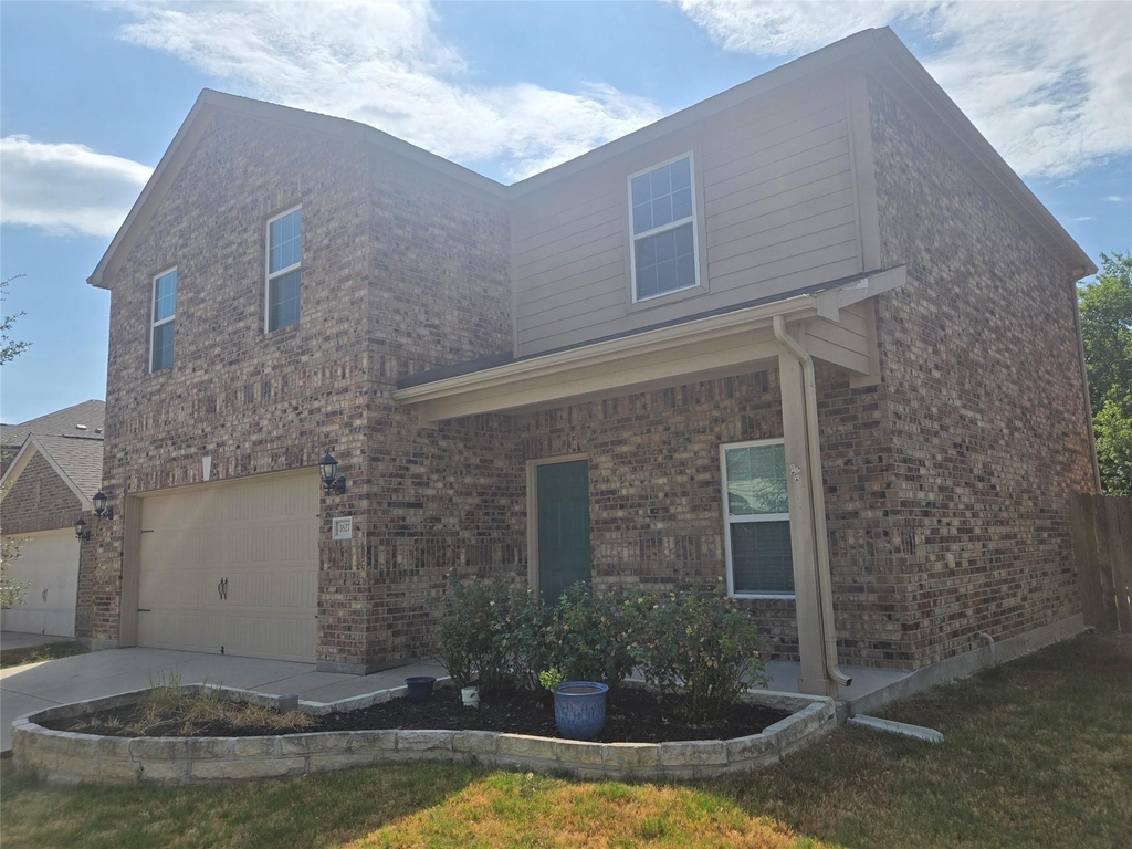 1627 Blackburn Way - Photo 1