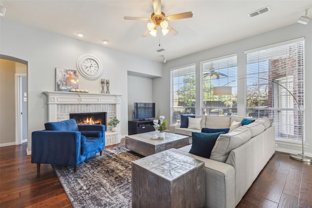 9740 Plains Circle - Photo 4