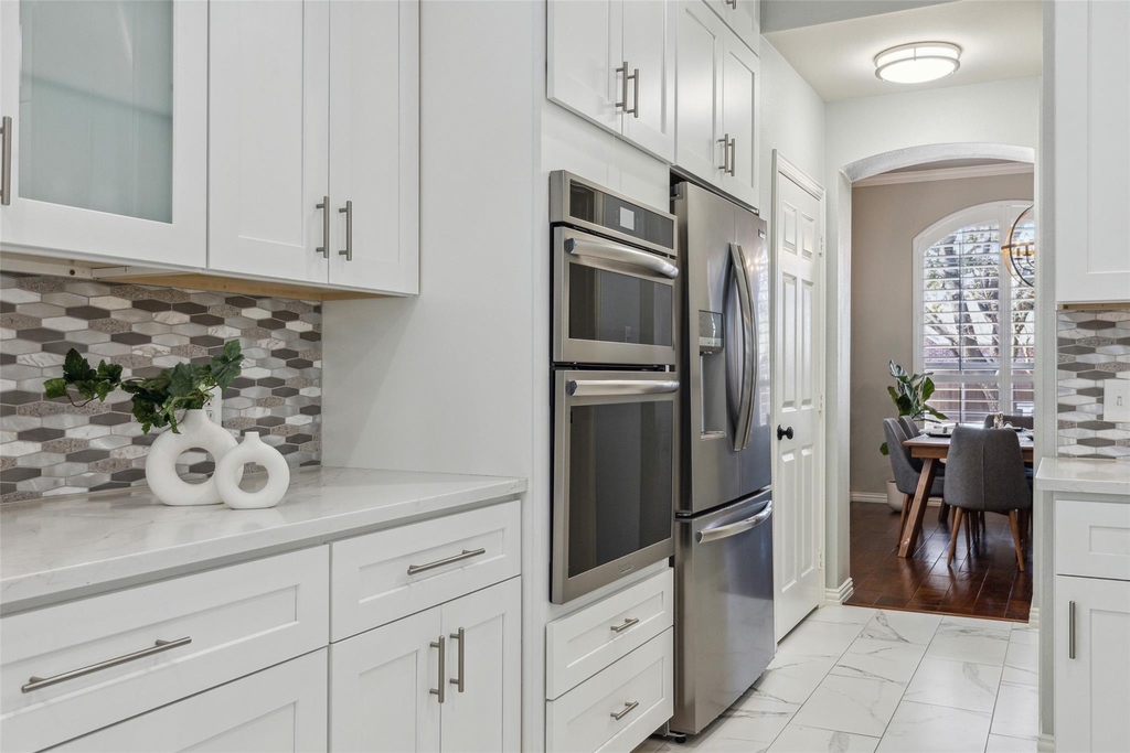 9740 Plains Circle - Photo 11