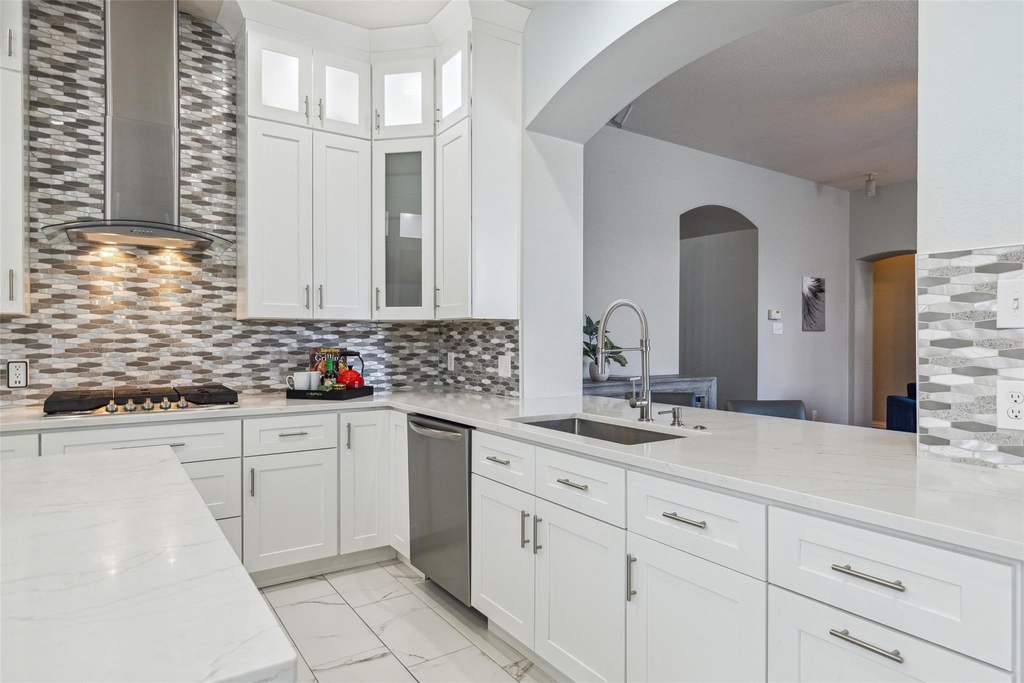 9740 Plains Circle - Photo 12