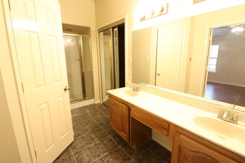 9232 Willard St - Photo 1