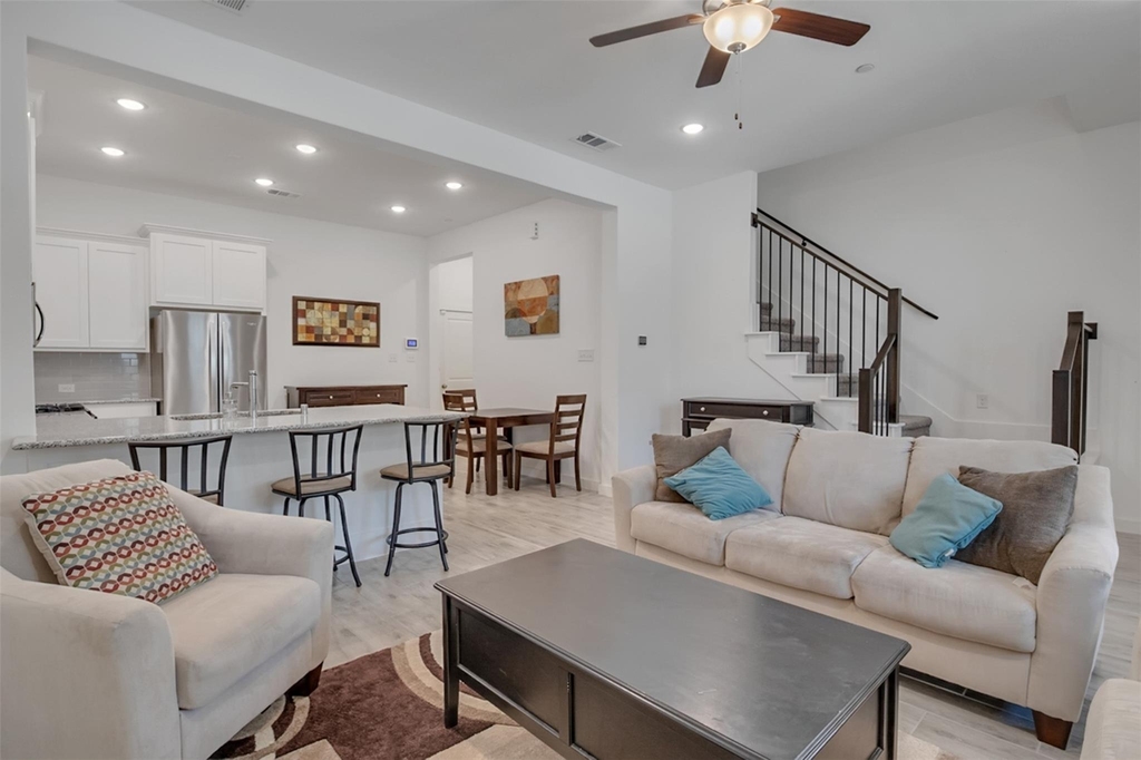 6456 Northern Dancer Drive - Photo 3