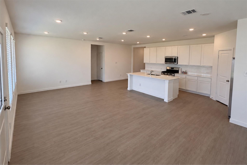 635 Stud Drive - Photo 4