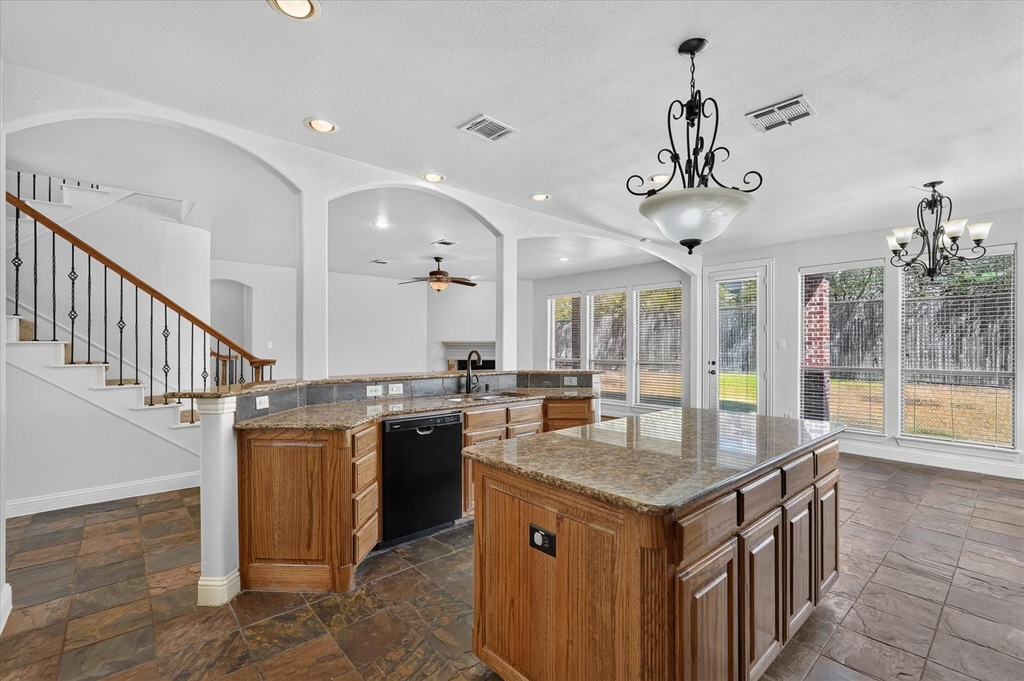 7511 Courtney Circle - Photo 8