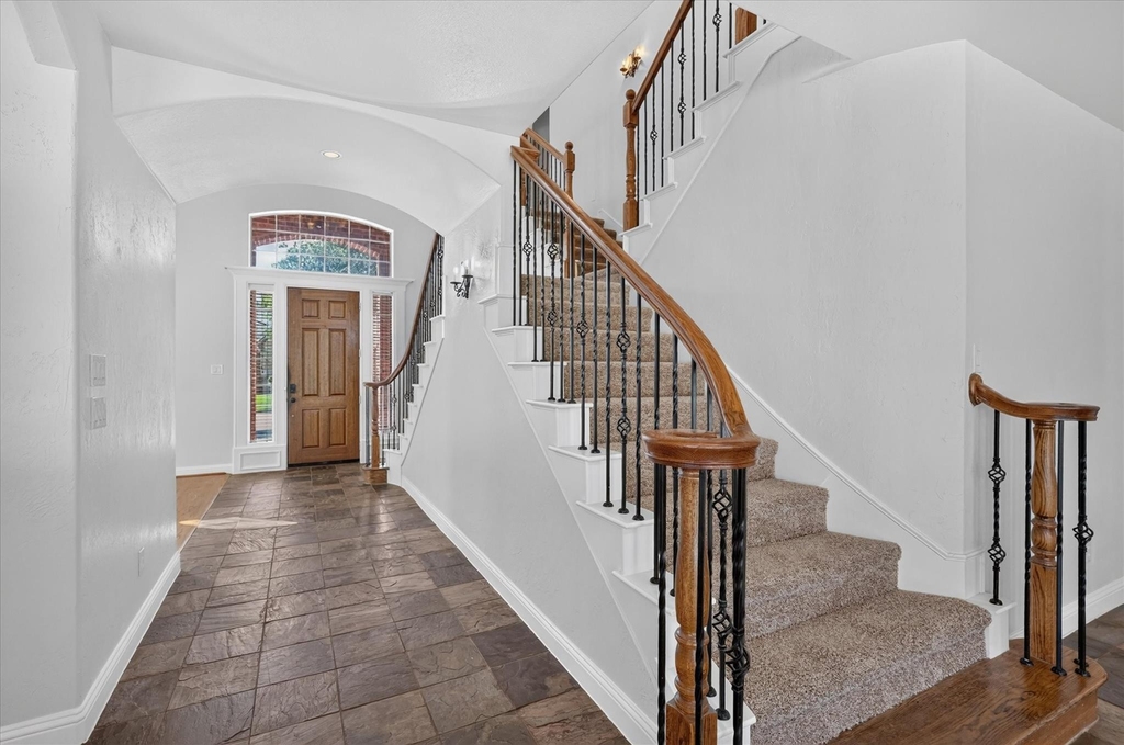 7511 Courtney Circle - Photo 1