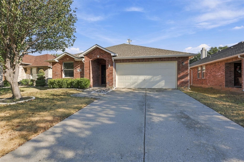 9582 Rosedale Drive - Photo 1