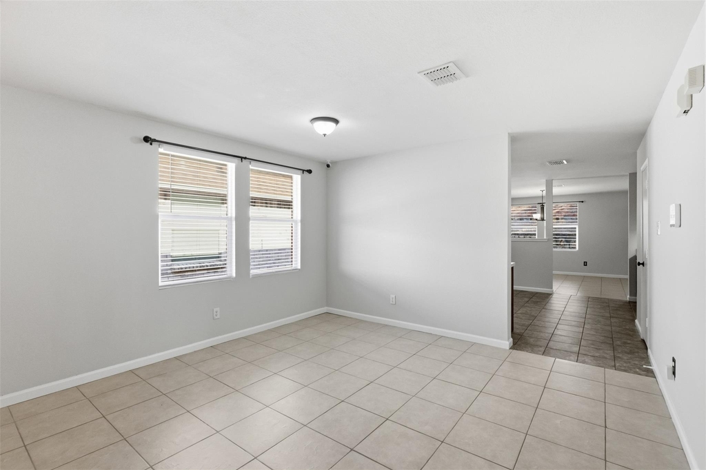 9582 Rosedale Drive - Photo 5