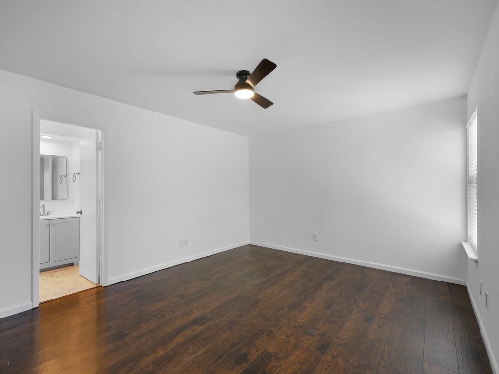 1472 Rockshire Drive - Photo 16