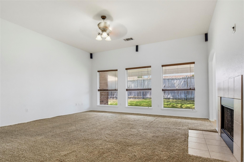 2149 Parkside Drive - Photo 7
