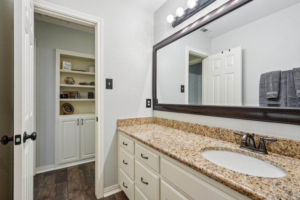 10072 Manor Way - Photo 15
