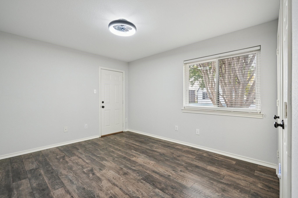 10072 Manor Way - Photo 16