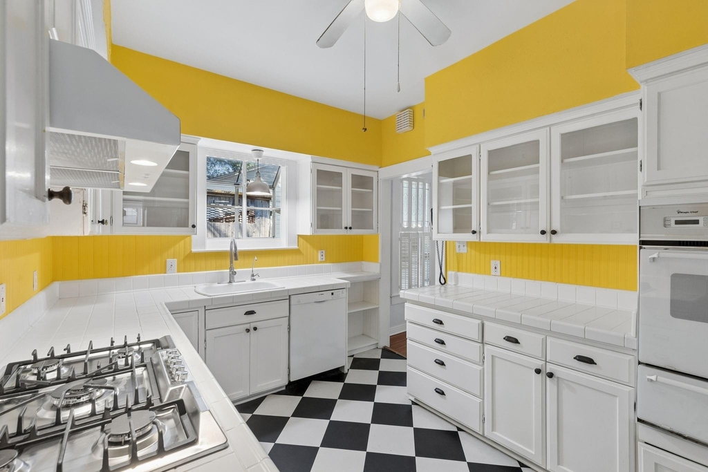 6102 Worth Street - Photo 1