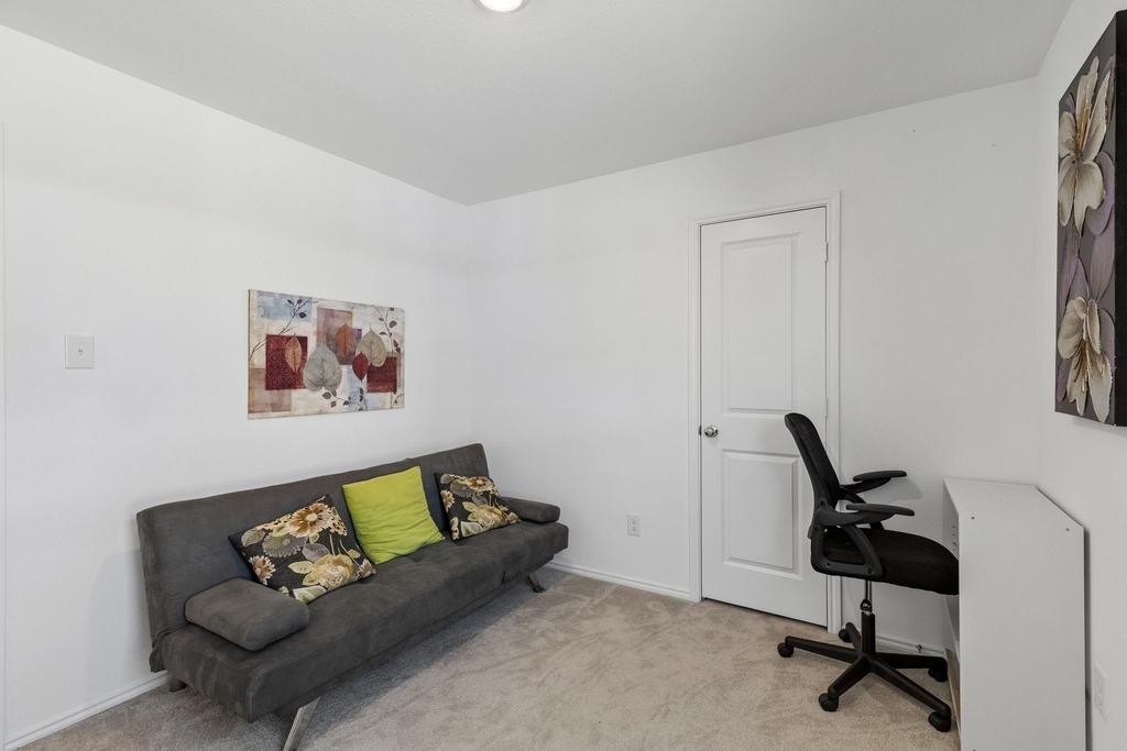 6825 Sunbeam Circle - Photo 11