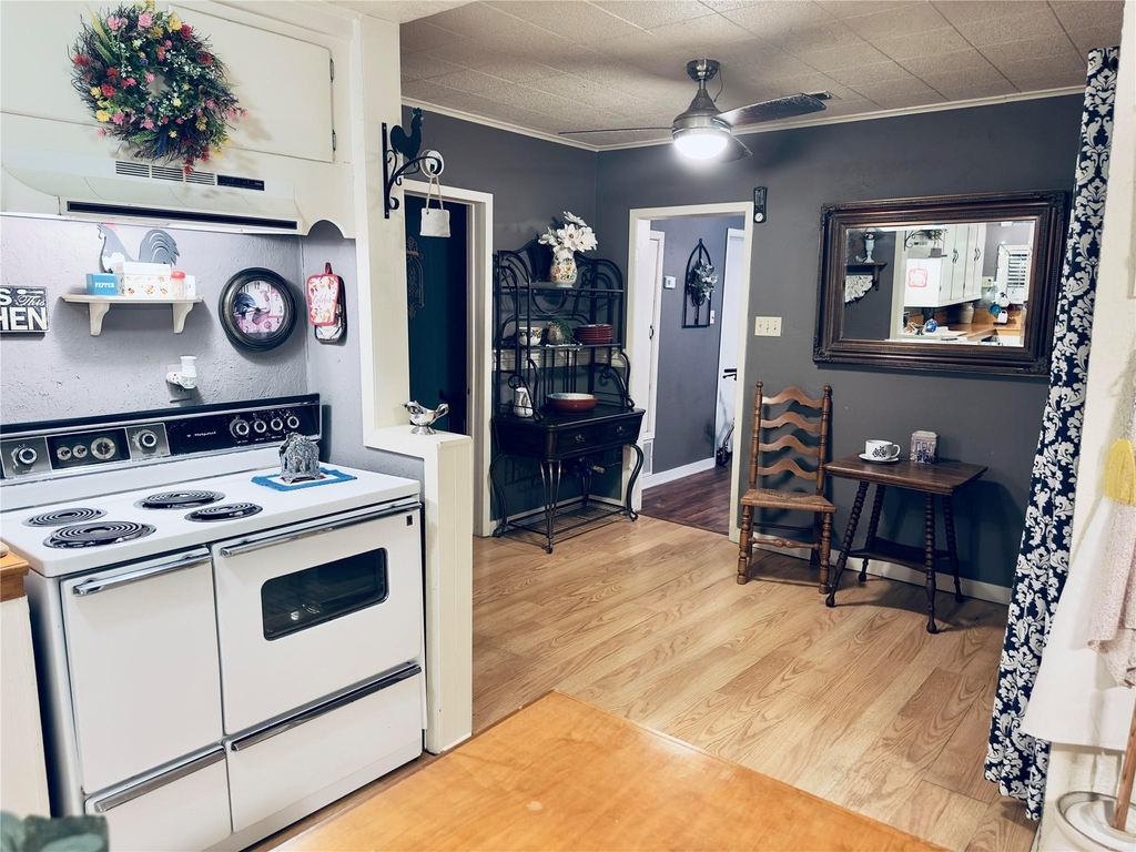 1033 N Johnson Street - Photo 1