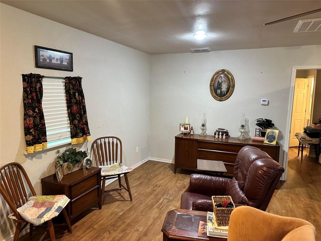 1035 N Johnson Street - Photo 4