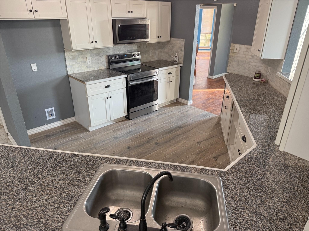 2700 Crystal Falls Drive - Photo 5