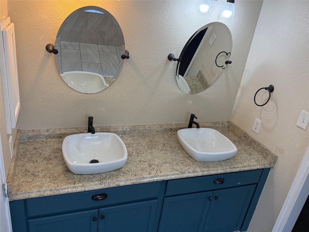 2700 Crystal Falls Drive - Photo 22