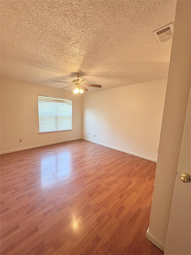 8109 Skillman Street - Photo 8