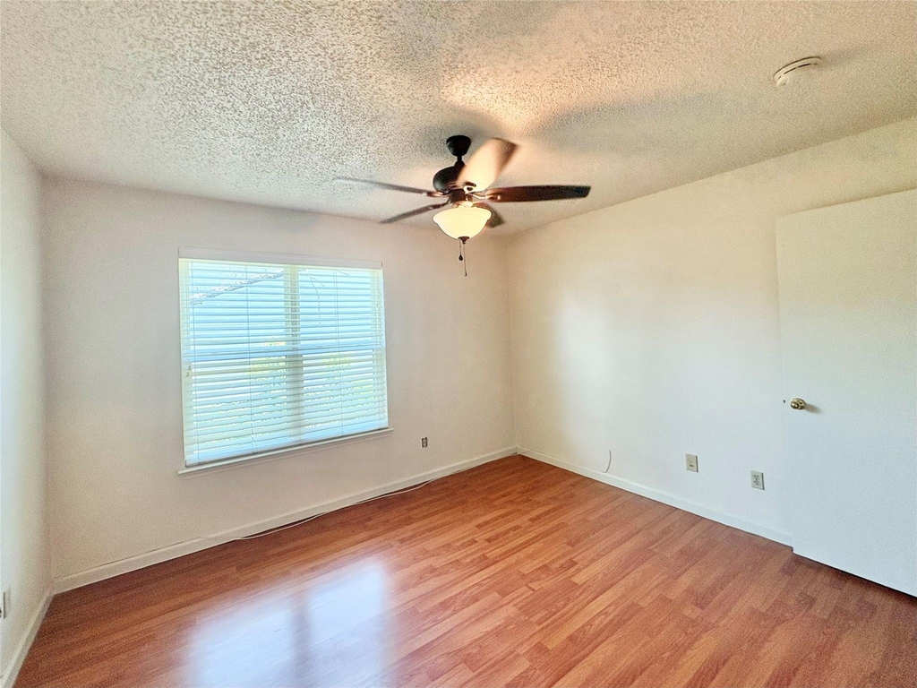 8109 Skillman Street - Photo 11