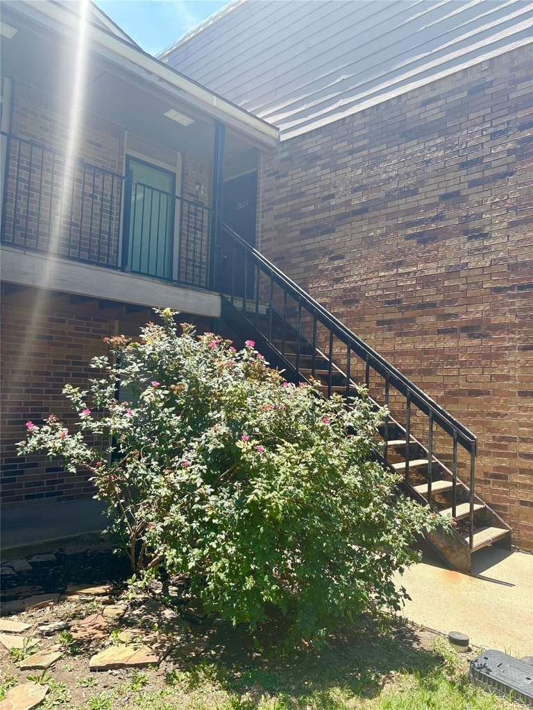 8109 Skillman Street - Photo 0
